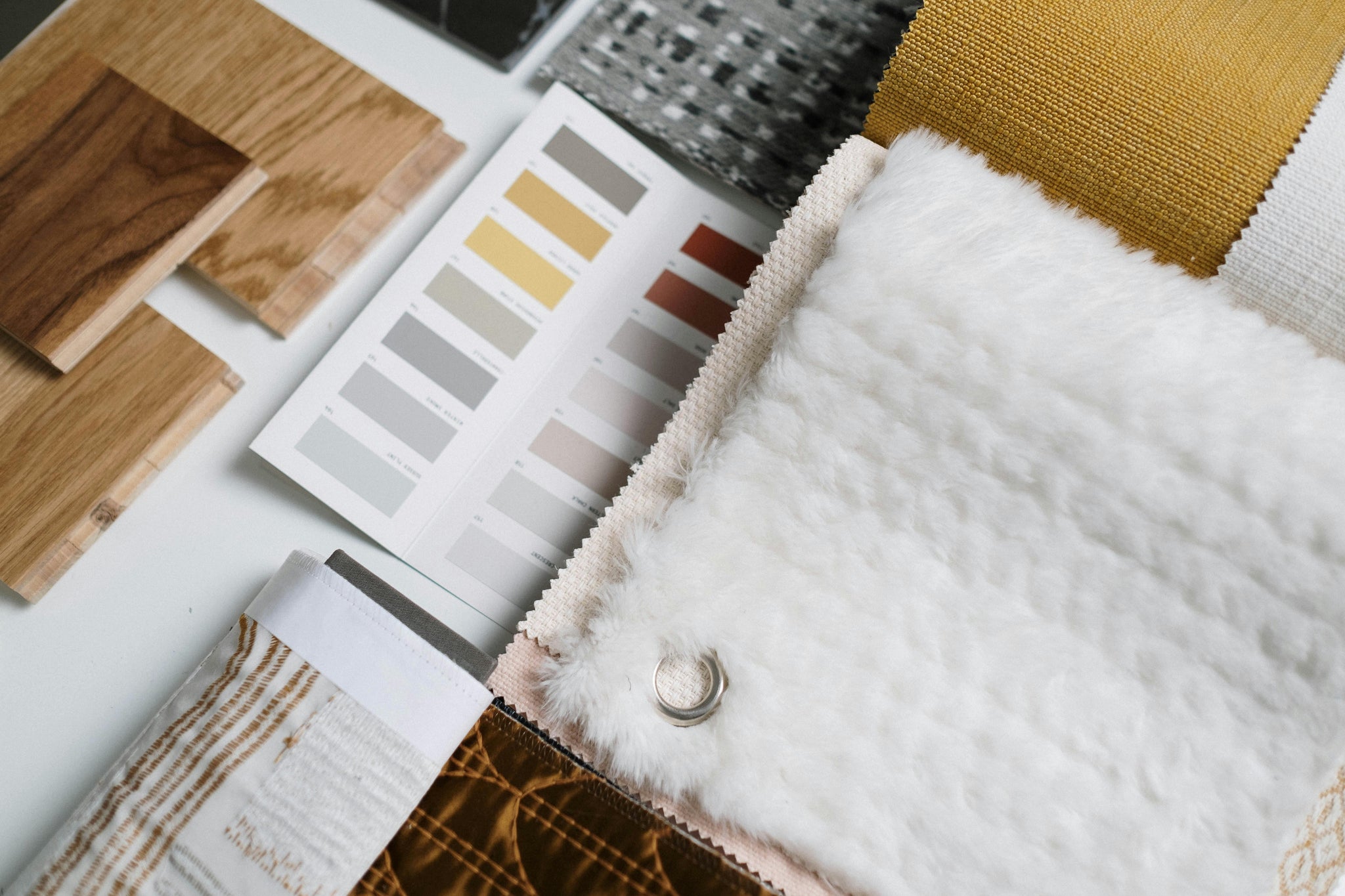 Comment Intégrer des Objets Chrétiens dans Votre Décoration Intérieure Sans Perdre Votre Style Moderne ?